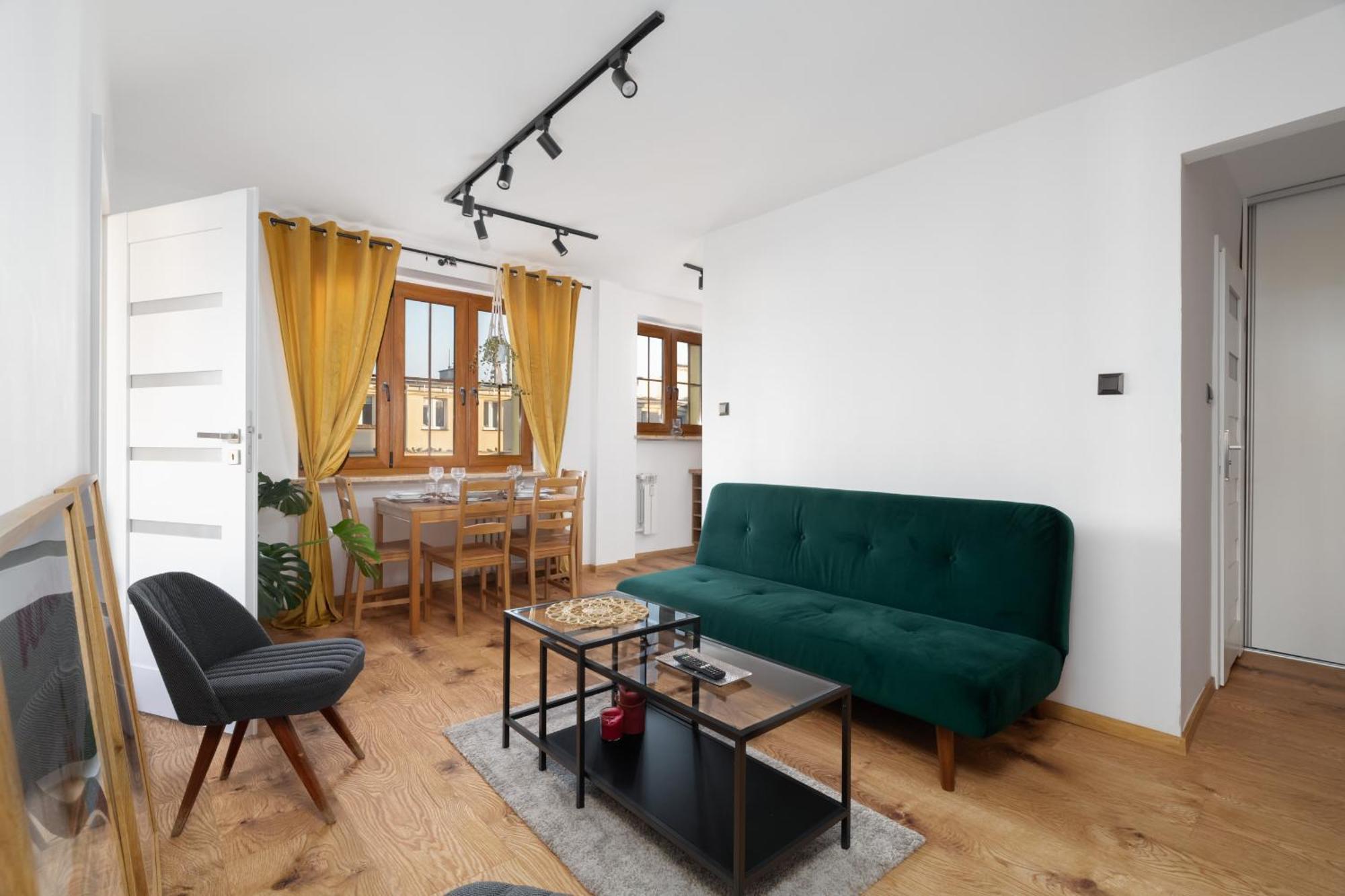 Comfortable Two-bedroom By Renters Poznan